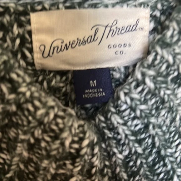 Universal Thread sweater - Picture 3 of 4